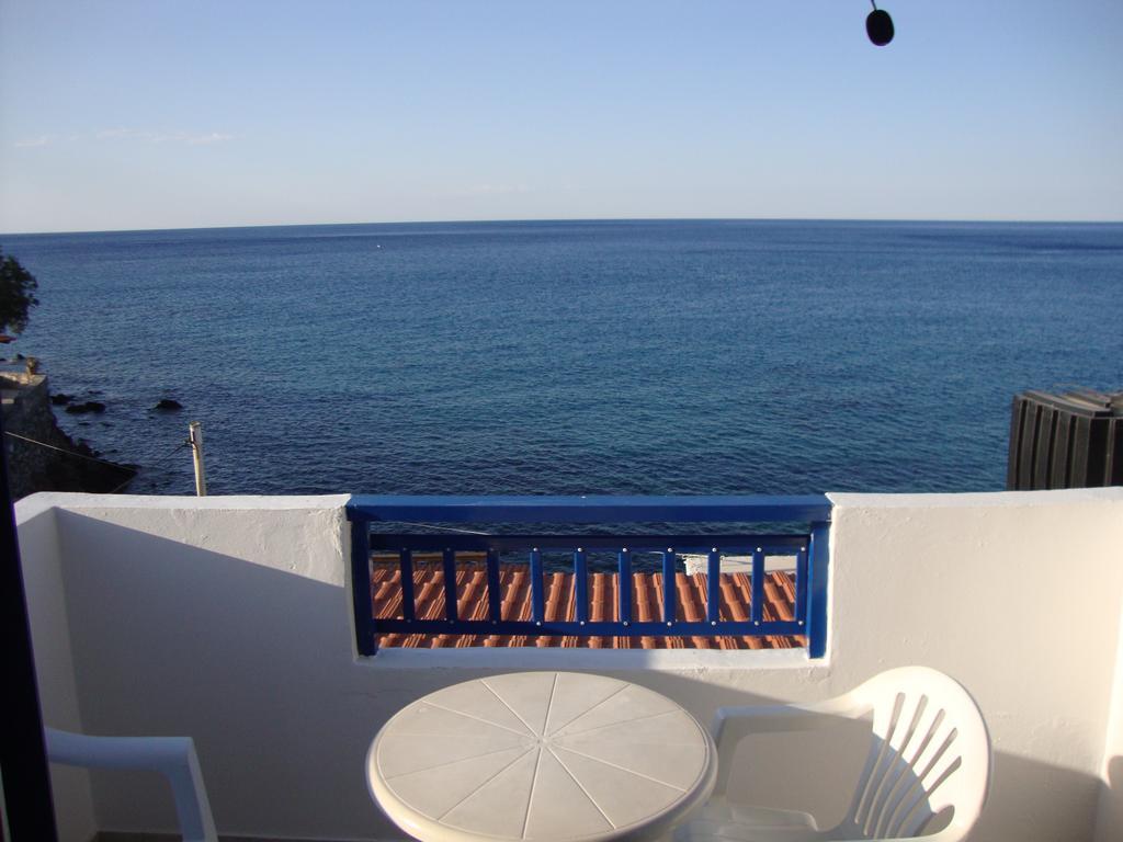 Lendas Paradise Studios Léntas Oda fotoğraf