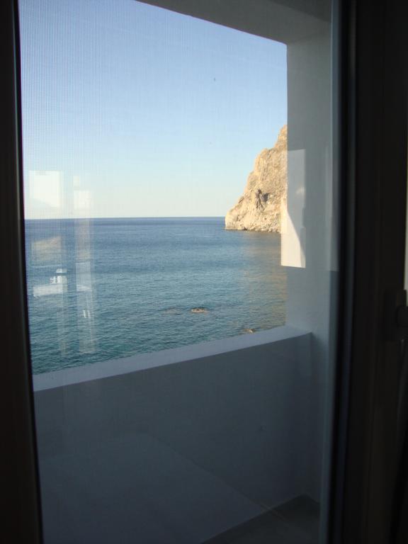 Lendas Paradise Studios Léntas Oda fotoğraf