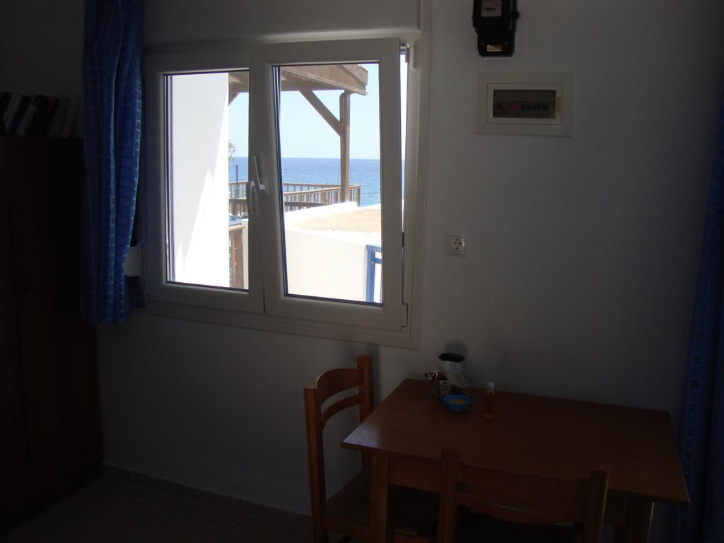 Lendas Paradise Studios Léntas Oda fotoğraf